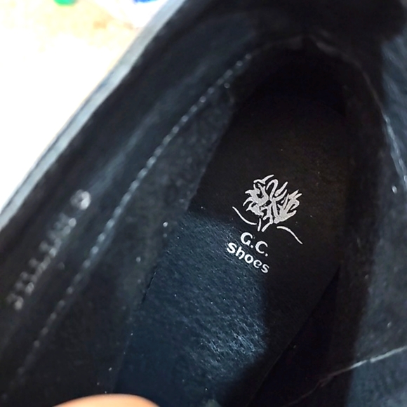 Boots - Picture 6 of 7